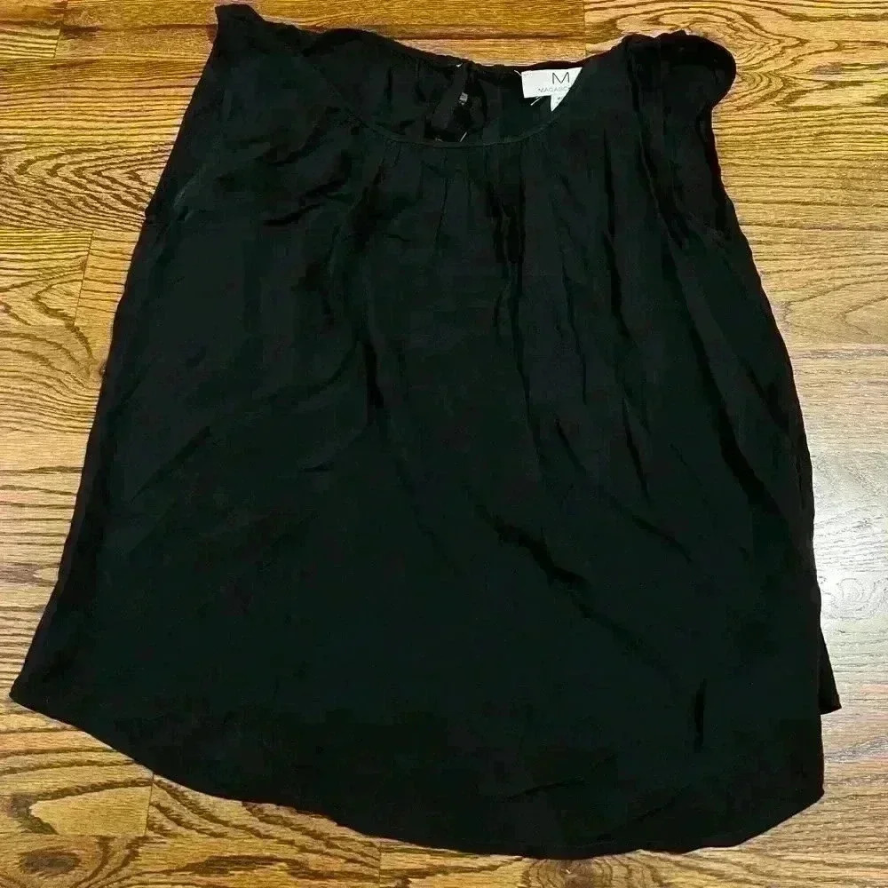 Magaschoni Black Shortsleeve Blouse Size Medium NEW NWT